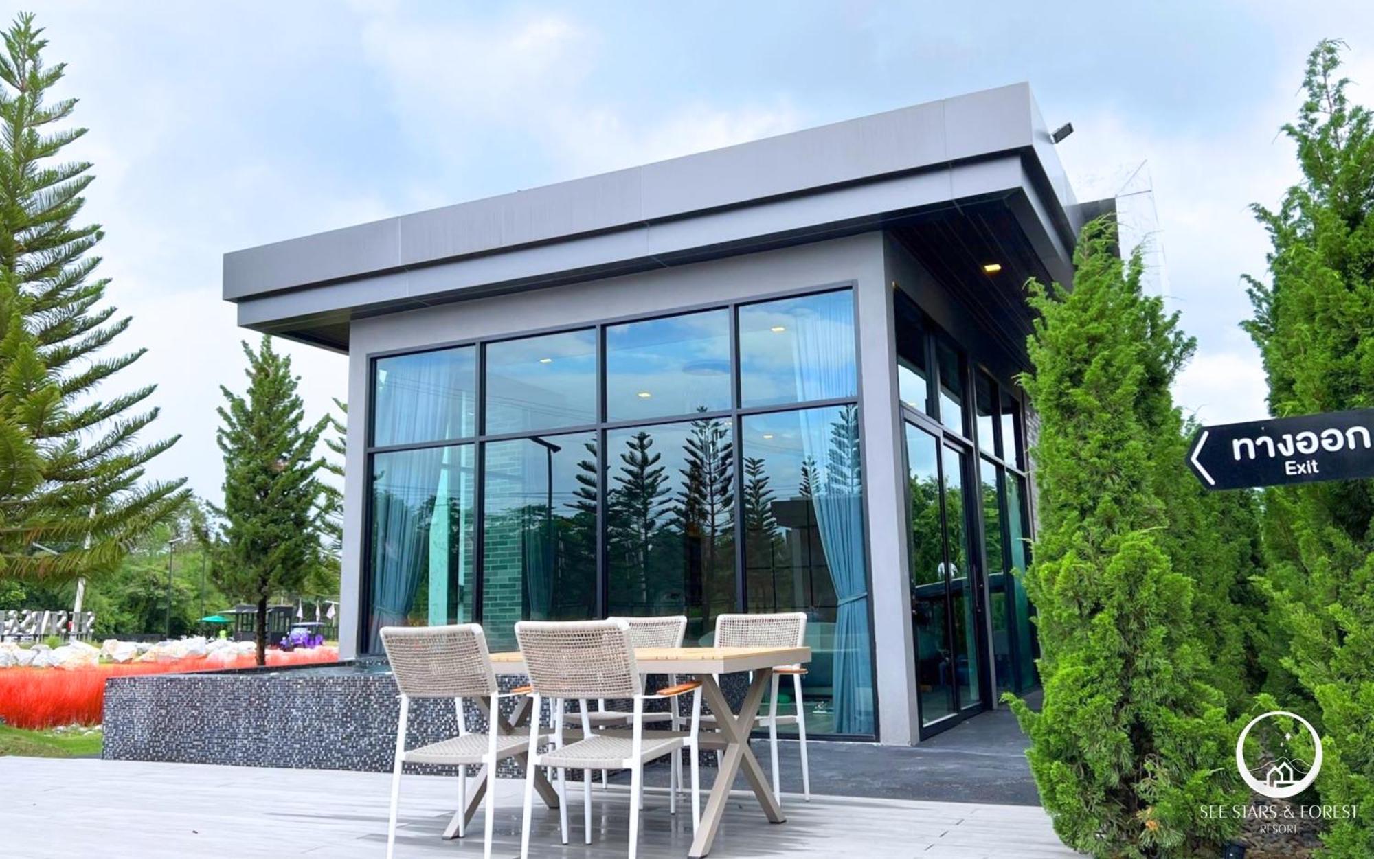 See Stars & Forest Resort Amphoe Sawang Daen Din Exterior photo