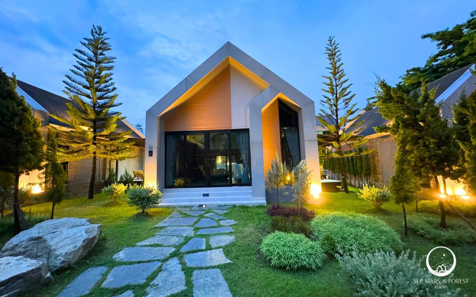 See Stars & Forest Resort Amphoe Sawang Daen Din Exterior photo